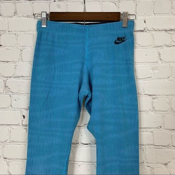Nike Dri Fit Women's Running Leggings Size Small  Blue Pinstripe EUC - Picture 2 of 10